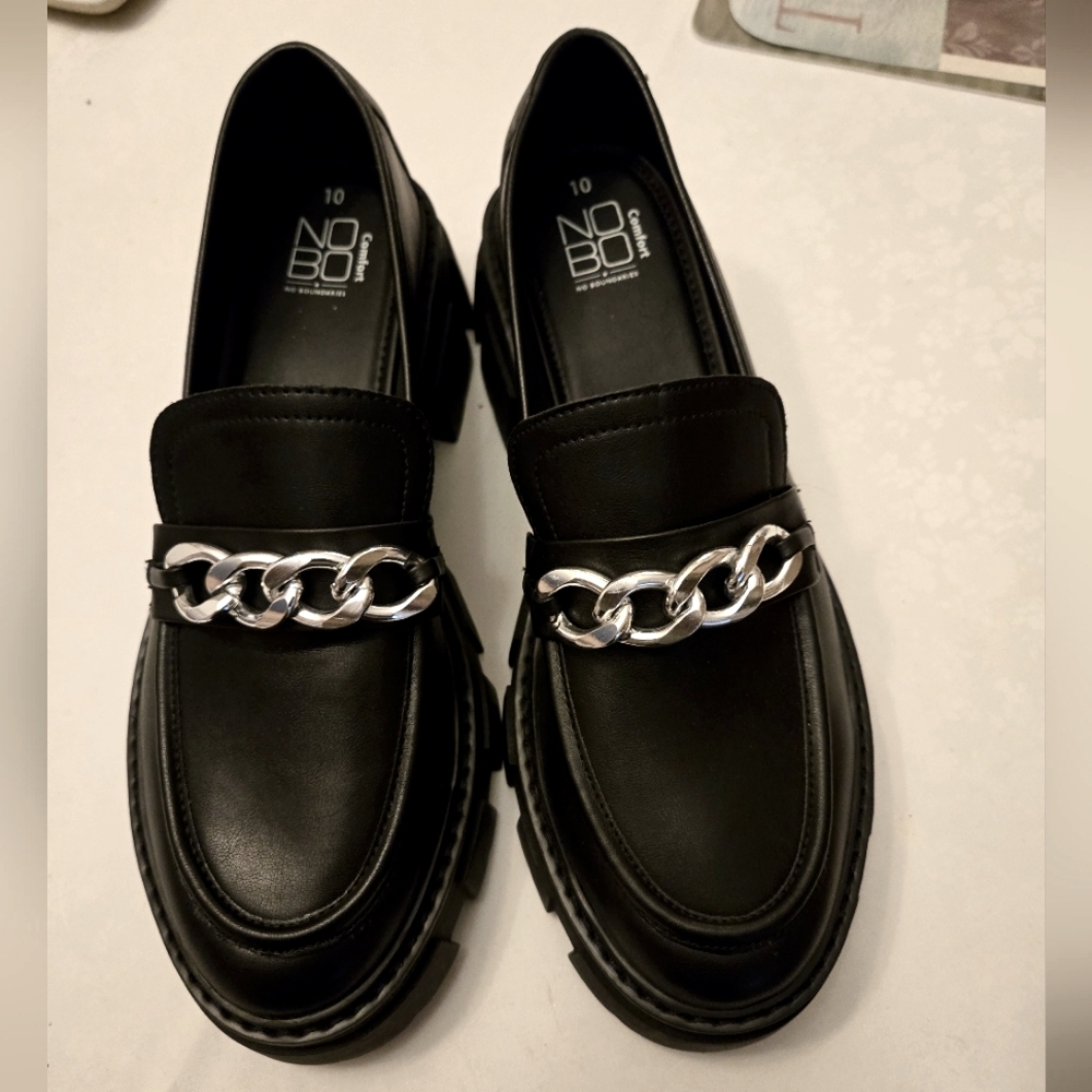 Women's shoes